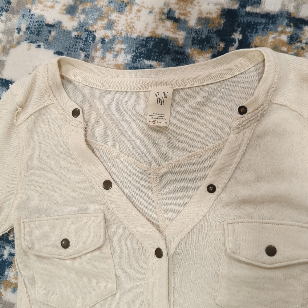 We The Free Cream Long Sleeve Snap Top Women's Size XS Lightweight Norm Neutral - Picture 4 of 13